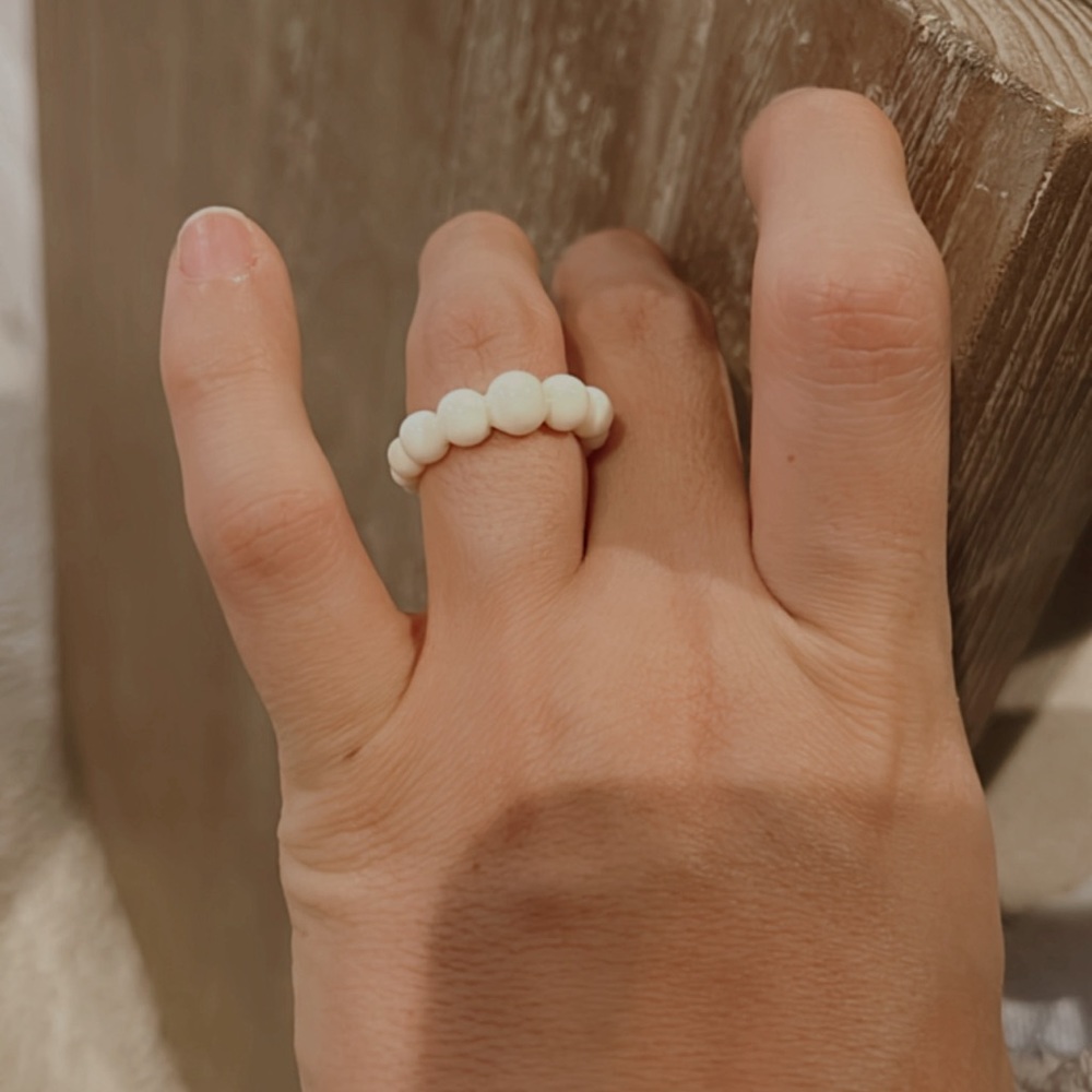 Resin ring - Picture 6 of 6